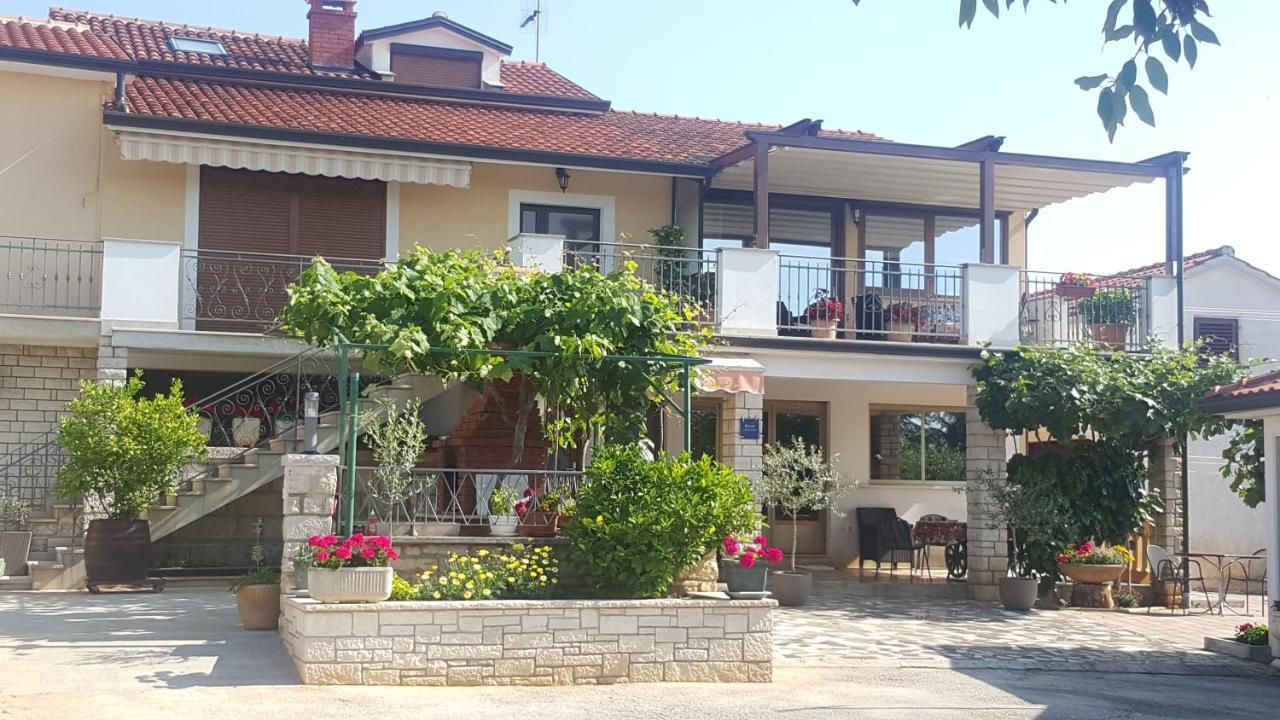 Haus Roko Διαμέρισμα Ρόβινι Εξωτερικό φωτογραφία